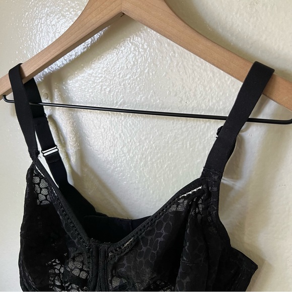 Wacoal | Alluring Full Figure Underiwre Bra - Picture 2 of 6